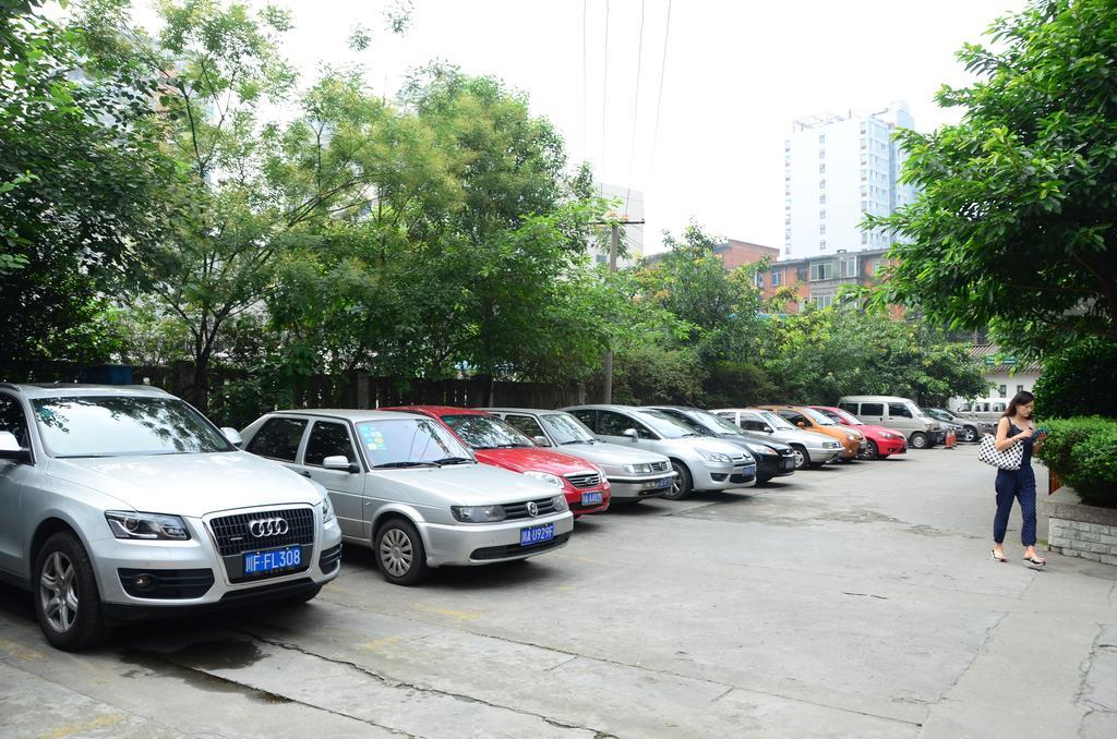 Chengdu Traffic Hotel Exterior photo